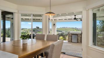 House, Multiple Beds, Pool Access, Pool View (Mira Vista Heights) | Dining