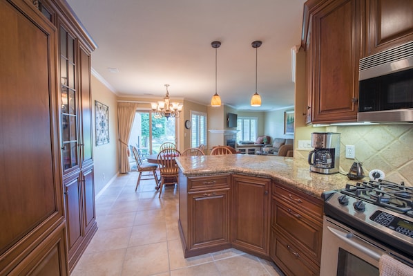 Leilighet, flere senger, terrasse, utsikt mot golfbane (Golfer's Getaway) | Eget kjøkken | Kaffetrakter/tekoker