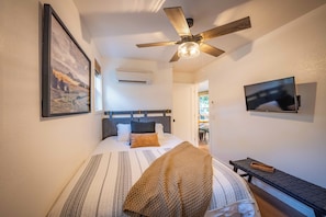 House, Multiple Beds, Patio, Garden View (Downtown Treehouse) | 2 bedrooms, individually decorated, individually furnished, bed sheets