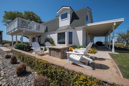 Hidden Acre Vineyard Estate