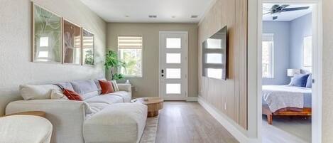 4 عدّة غرف نوم ومكواة/لوح كي وواي فاي مجانًا وملاءات أسرّة