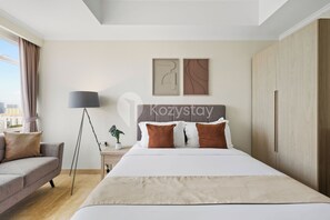 Studio, 1 Queen Bed, Balcony | Iron/ironing board, free WiFi