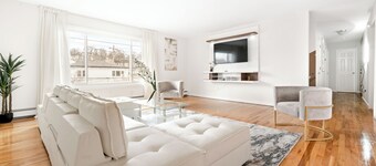 Prime Luxury NYC ft Balcony+Gameroom+Free Parking!