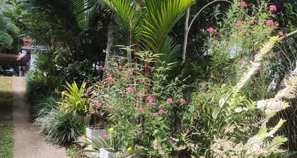 Fruit & Spices Garden Family Friendly Home Stay Kandy