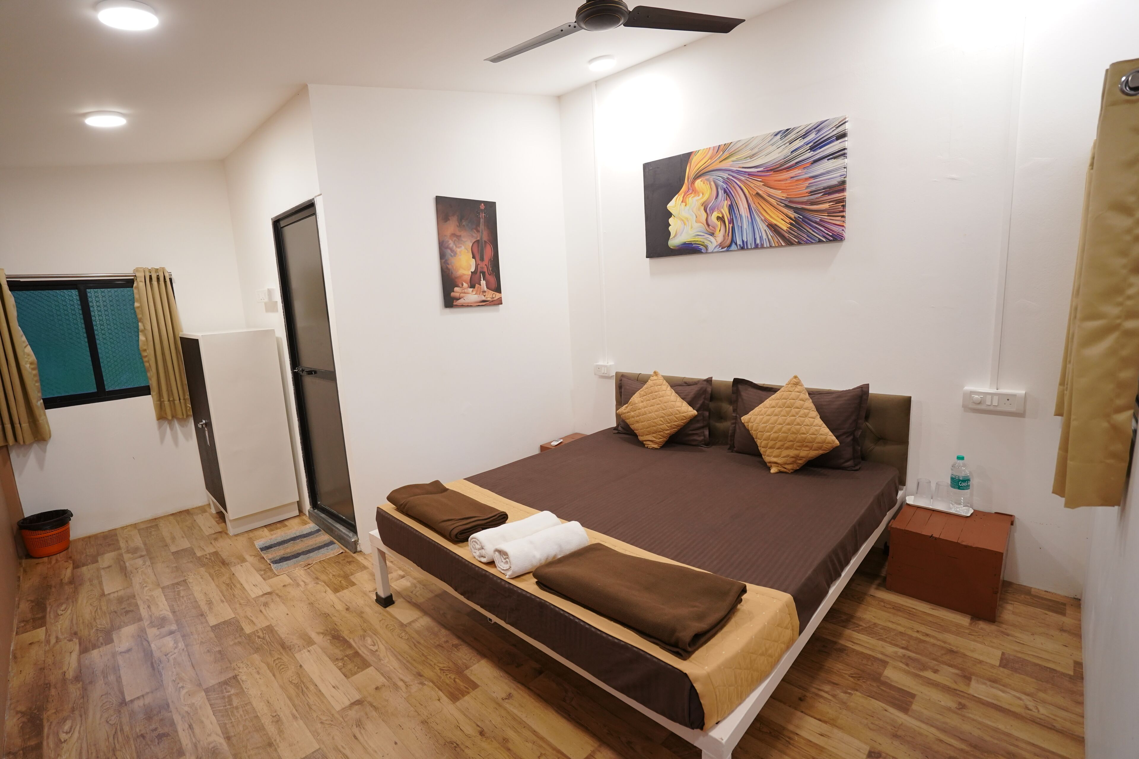 Deluxe Room, Pool View | Free WiFi, bed sheets