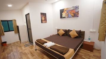 Deluxe Room, Pool View