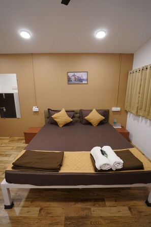 Deluxe Room, Pool View | Free WiFi, bed sheets - Lost Paradise A Social Hostel (Anjuna)