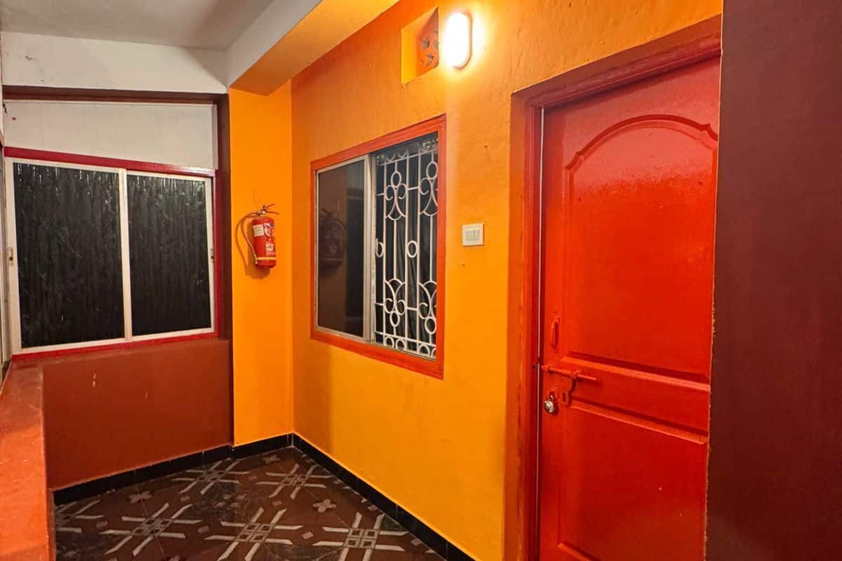 Orange Dorm | Free WiFi