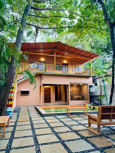 Lost Paradise A Social Hostel