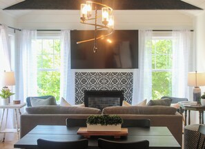 TV connectée, cheminée