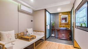 Living area - Peking quadrangle Hotel  (Beijing)