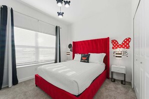 5 bedrooms, iron/ironing board, free WiFi, bed sheets