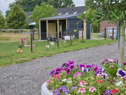 Rural holiday home with wide views