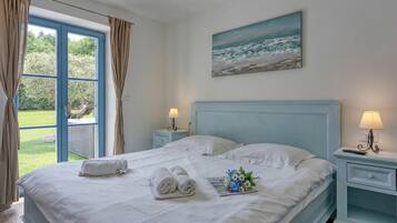 4 kamar tidur, Wi-Fi gratis, dan seprai linen