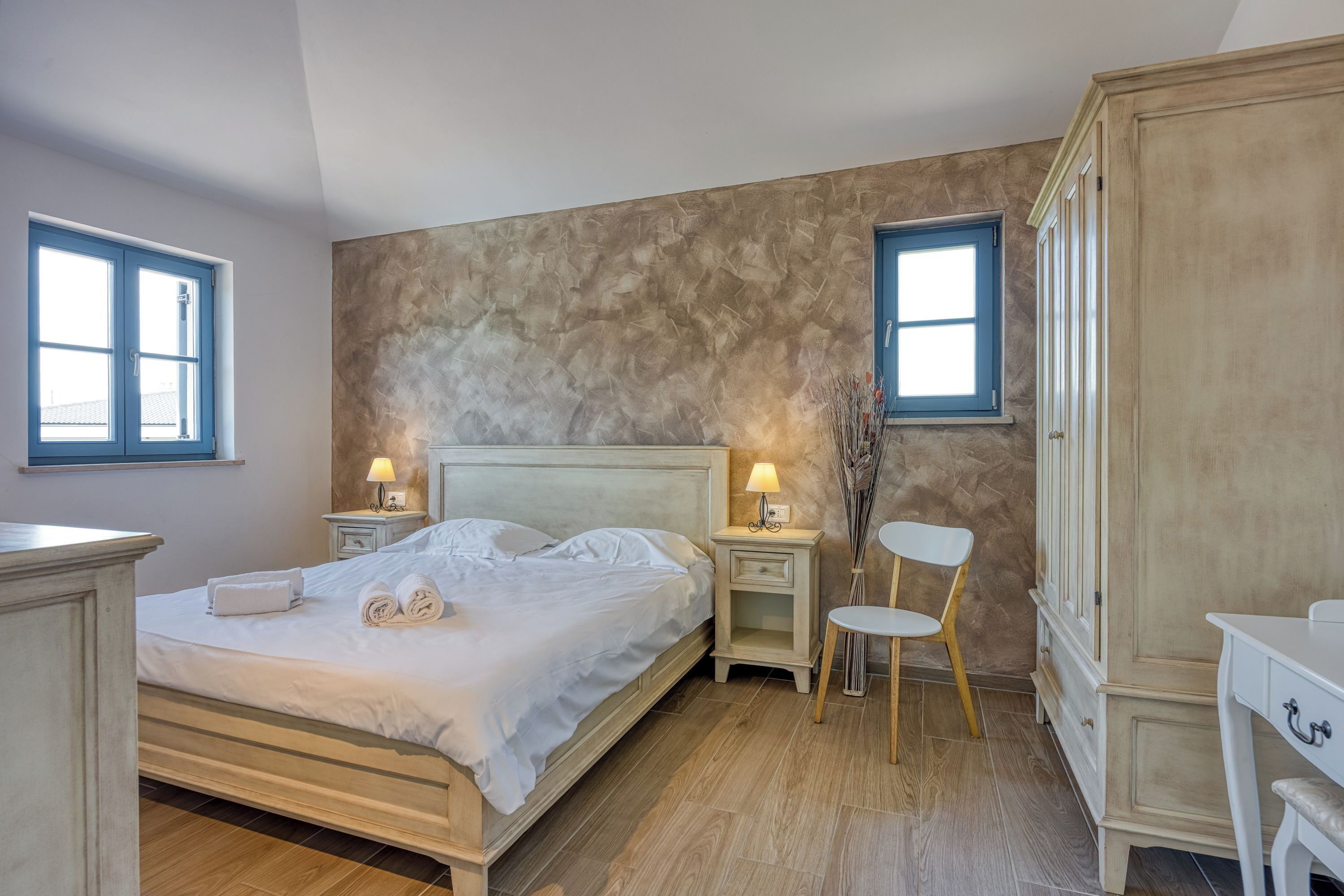 4 bedrooms, free WiFi, bed sheets