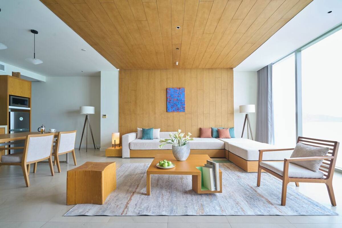 Grand Suite, Ocean View | Living area