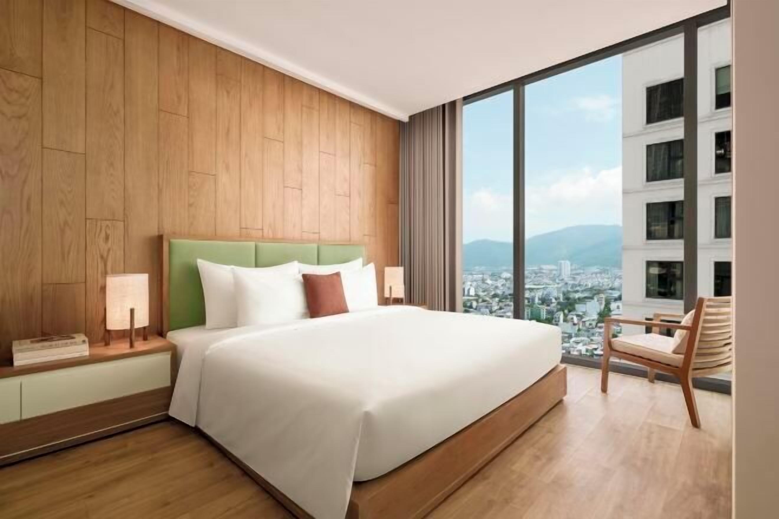 Caja de seguridad en la habitación y escritorio 