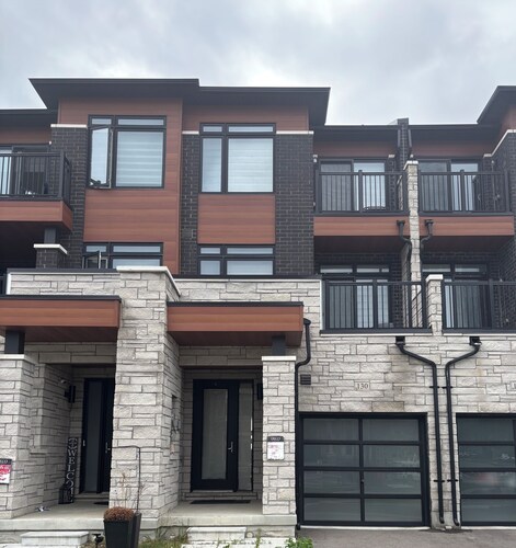 Spacious Townhouse in Brampton 2 minutes from restaurants and amenities
