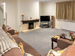 Living area - Providing the perfect mix of countryside tranquillity and coastal adventure. (Pinwherry, near Girvan)