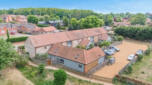 Exterior - 2 bedroom accommodation in Heacham (Heacham)
