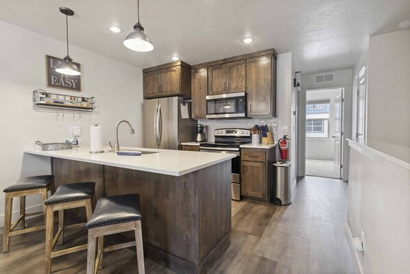 Fridge, microwave, oven, stovetop