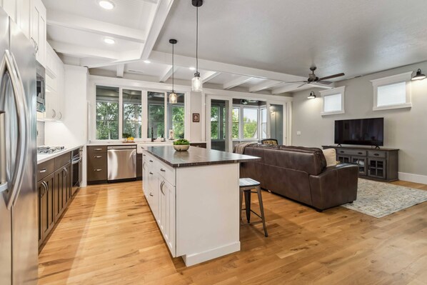 Fridge, microwave, oven, dishwasher