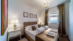 5 chambres, fer et planche à repasser, Wi-Fi gratuit, draps fournis