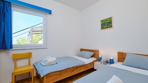 2 habitaciones, tabla de planchar con plancha y wifi gratis 