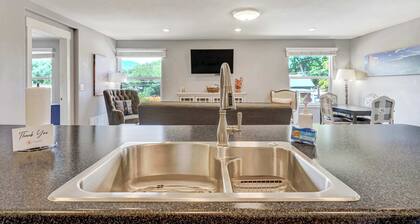 Vermijo Flat! Walkable to OCC & Mins from Downtown