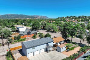 Exterior - Vermijo Flat! Walkable to OCC & Mins from Downtown (Colorado Springs)