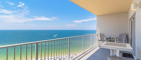 Apartamento Signature, 3 habitaciones, balcón, vistas a la playa | Balcón