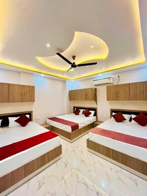 ห้องแฟมิล ี่ | โต๊ะทำงาน, พื้นที่ทำงานแบบใช้แล็ปท็อป, Wi-Fi ฟรี