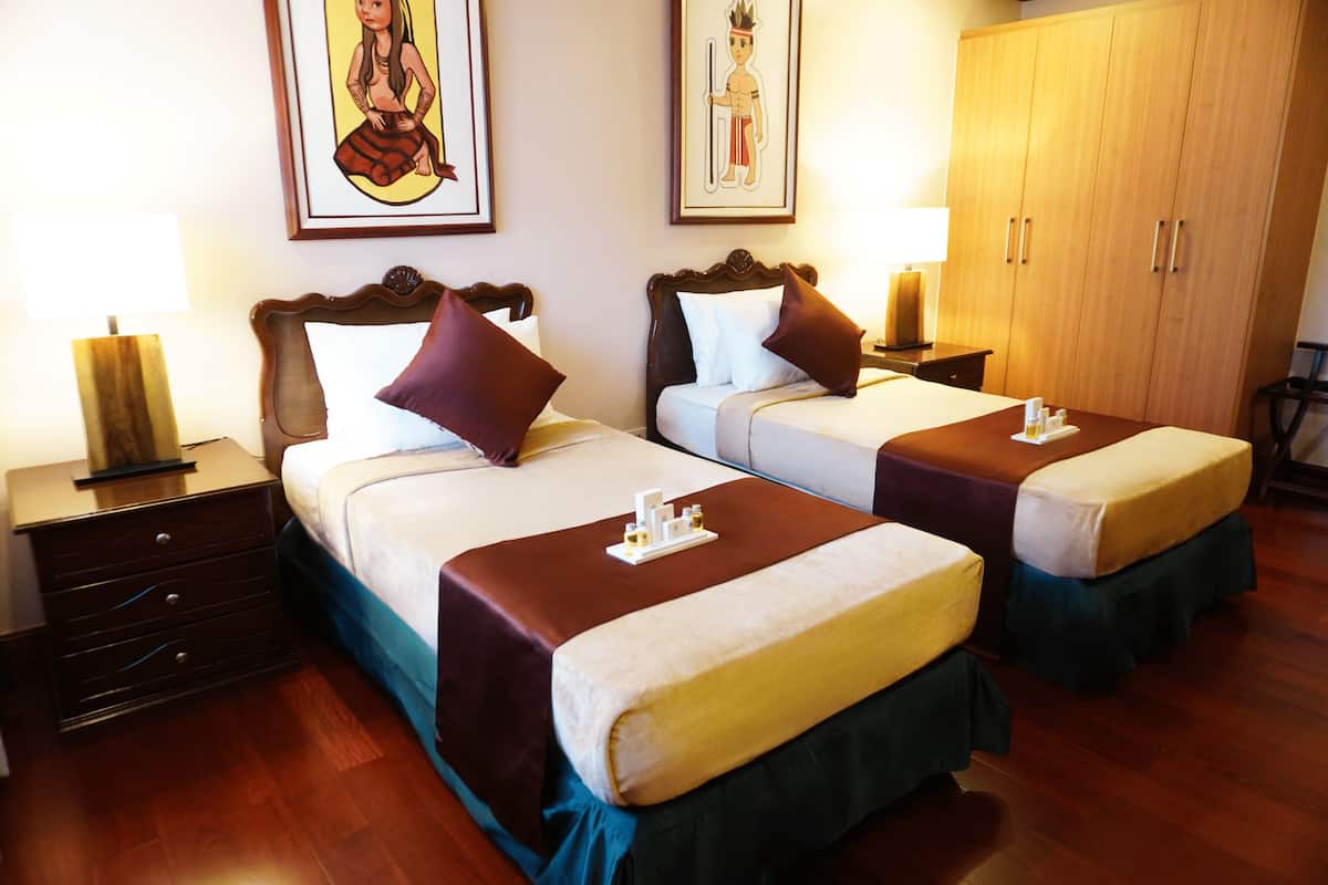 Quarto casal ou duplo | Frigobar, cofres nos quartos, escrivaninha