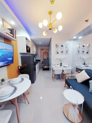 標準客房, 1 間臥室 | 起居區 | 平面電視