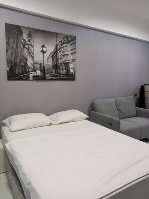 Standard Room, 1 Bedroom | Soundproofing, iron/ironing board, free WiFi - Sea Residences (Pasay)