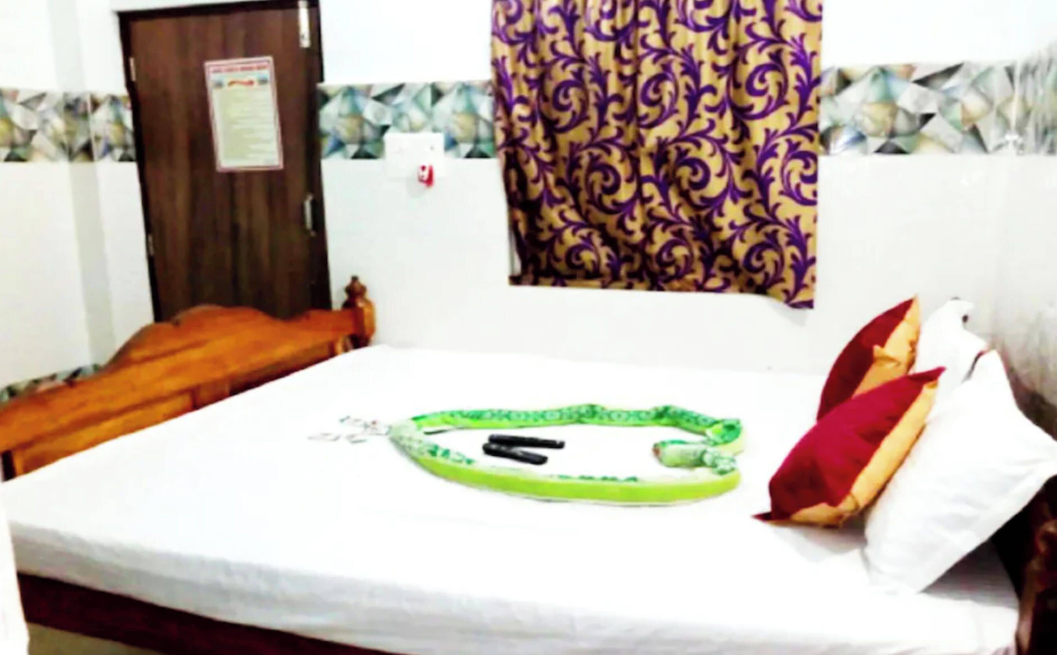 Hypo-allergenic bedding, in-room safe, soundproofing, free WiFi