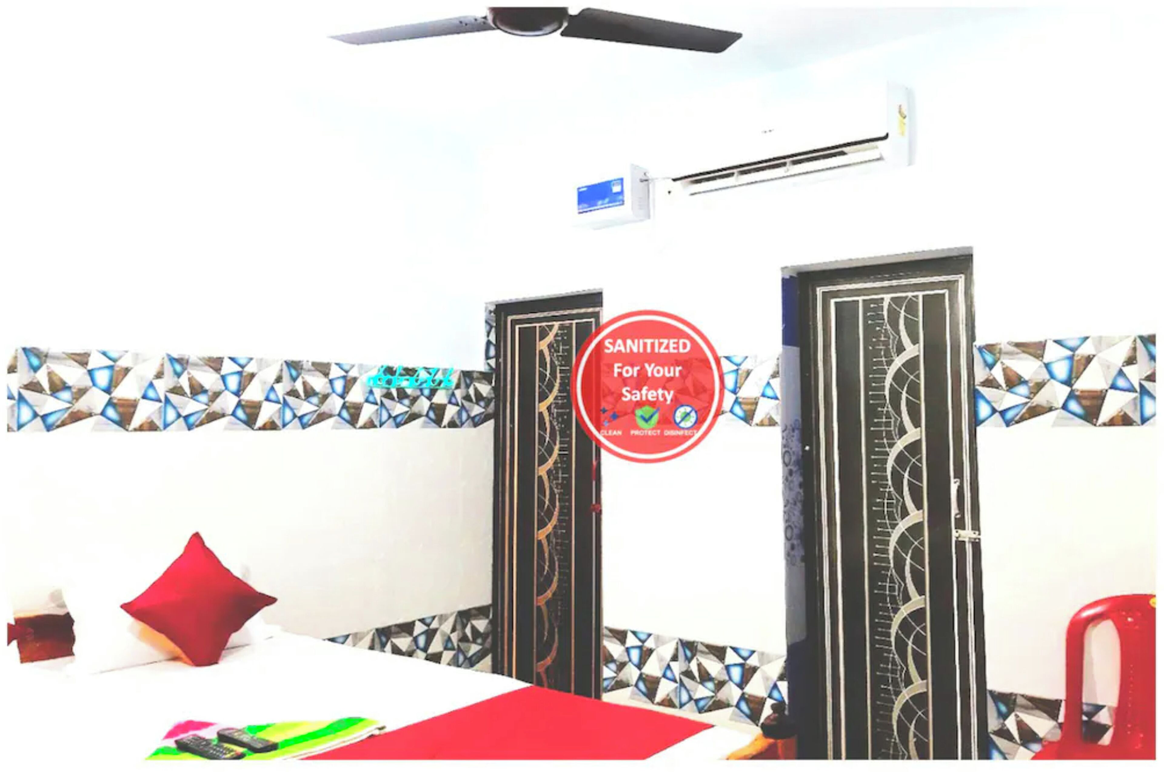 Deluxe Double Room, Air conditioning | Hypo-allergenic bedding, in-room safe, soundproofing, free WiFi
