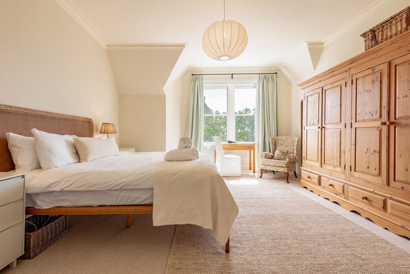 7 Schlafzimmer, Bügeleisen/Bügelbrett, kostenloses WLAN, Bettwäsche