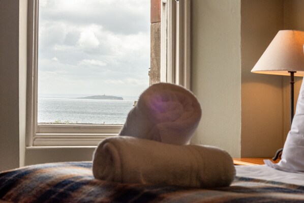 7 bedrooms, iron/ironing board, free WiFi, bed sheets