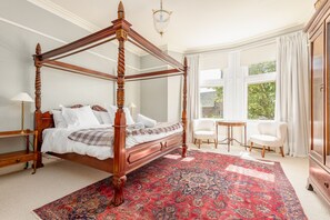 7 bedrooms, iron/ironing board, free WiFi, bed sheets