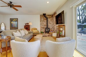 TV, fireplace, table tennis