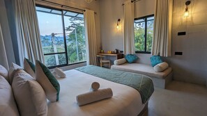 5 bedrooms, WiFi, bed sheets