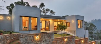 Misty Villa - Spacious 5-bedroom villa in serene Pussellawa