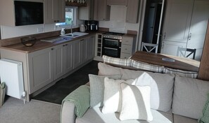 Mikrowelle, Ofen, Herdplatte, Geschirrspüler