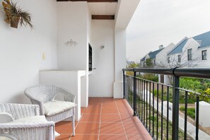 Terrace/patio - Winelands Golf Lodges 10 (Cape Town)
