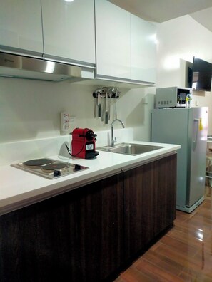 Private kitchen - Air Residences (Makati)