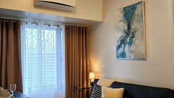 Standard Room, 1 Bedroom | Living area