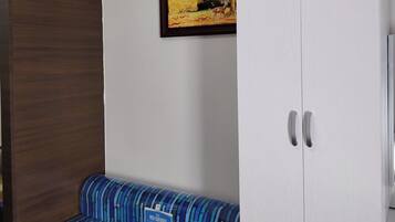 Standard Room, 1 Bedroom | Living area