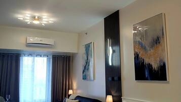 Standard Room, 1 Bedroom | Iron/ironing board, free WiFi