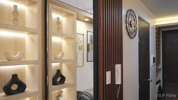 Iron/ironing board, free WiFi